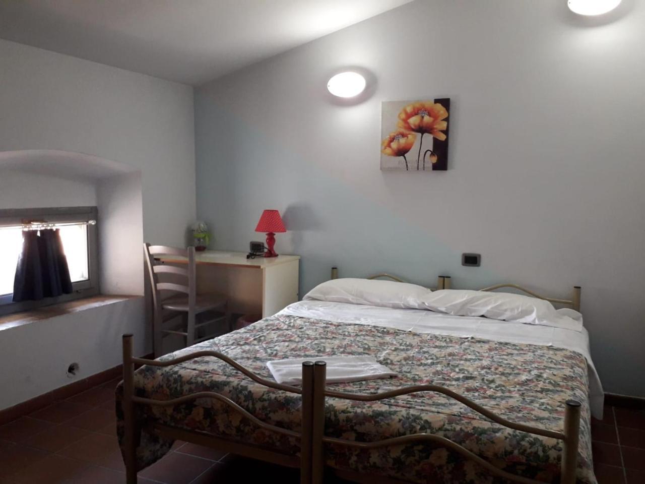 Ostello Palazzo Pierantoni Foligno Ngoại thất bức ảnh